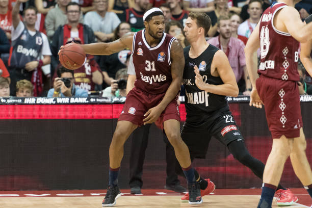 场显得难以 场显得难以